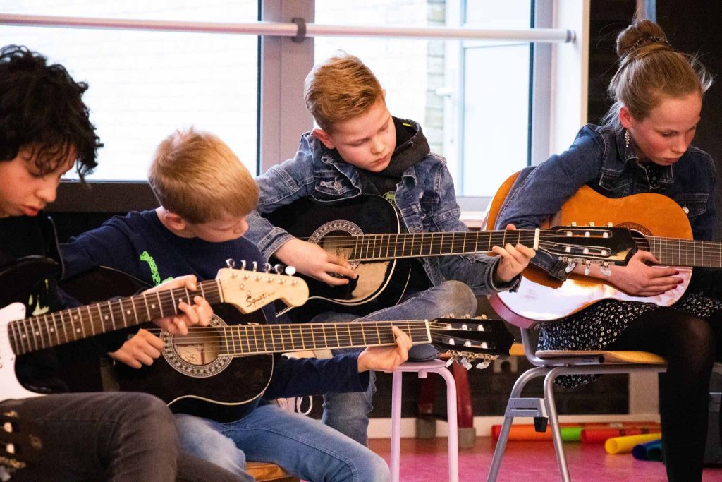 Gitaarles Groningen Muziekschool Haren Eelde Paterswolde Peize - Muziekles